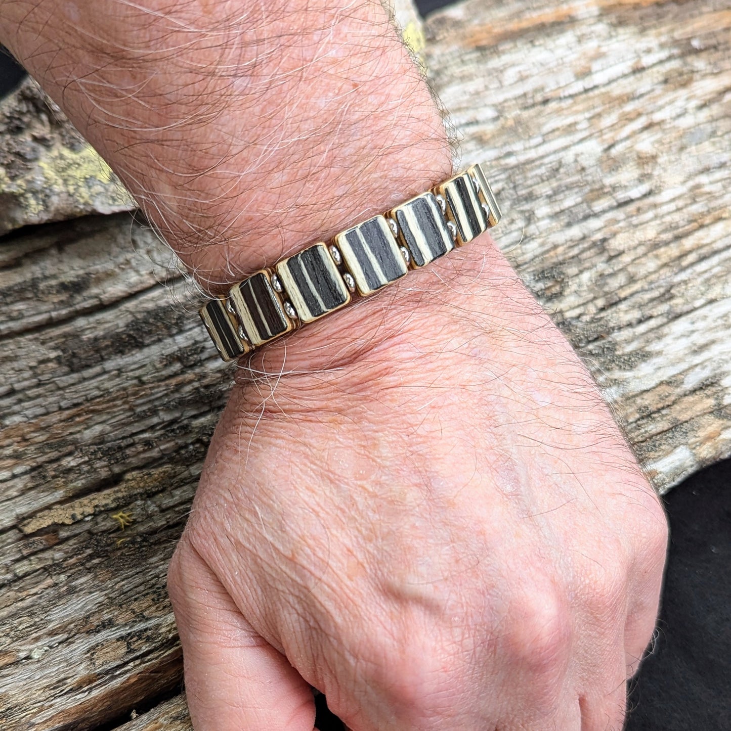 ARMBAND "ZEBRAHOLZ"