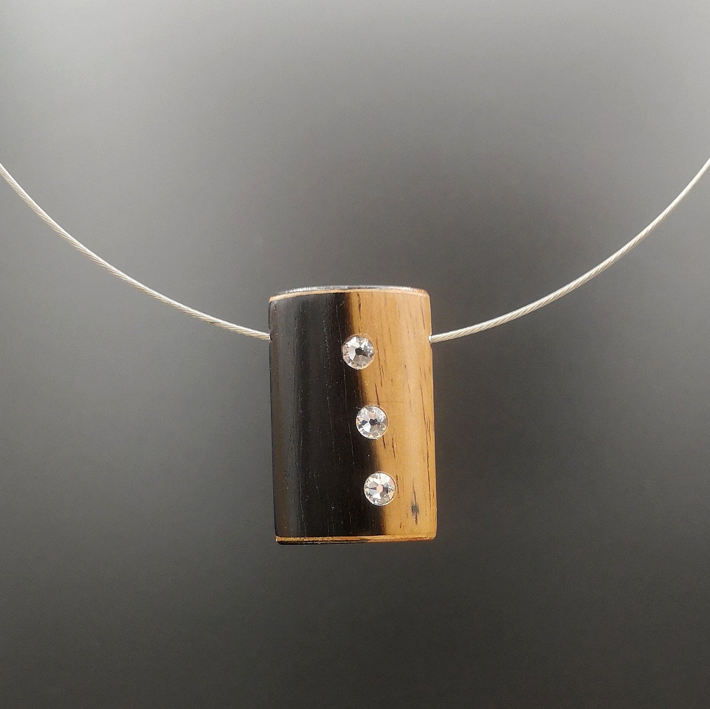 COLLIER "MAKASSAR"